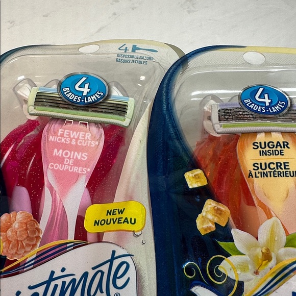 new Skintimate Exfoliating Shaving Razors 2 pack 4razors - Picture 3 of 4